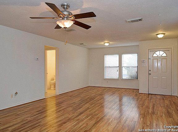 3rd image of 6663 Beech Trail Dr