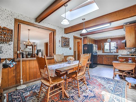 2nd image of 52 Moore Ave