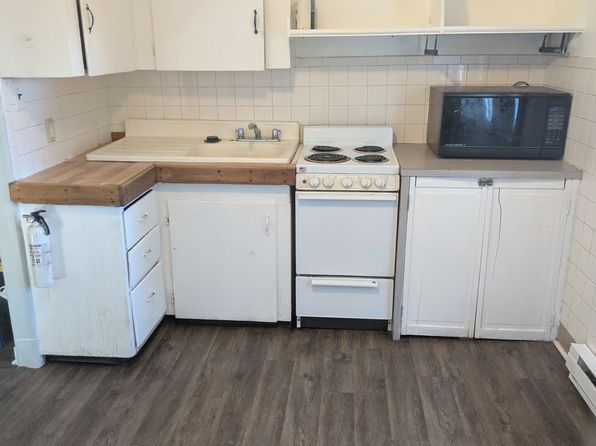 481 Blackstone St #5