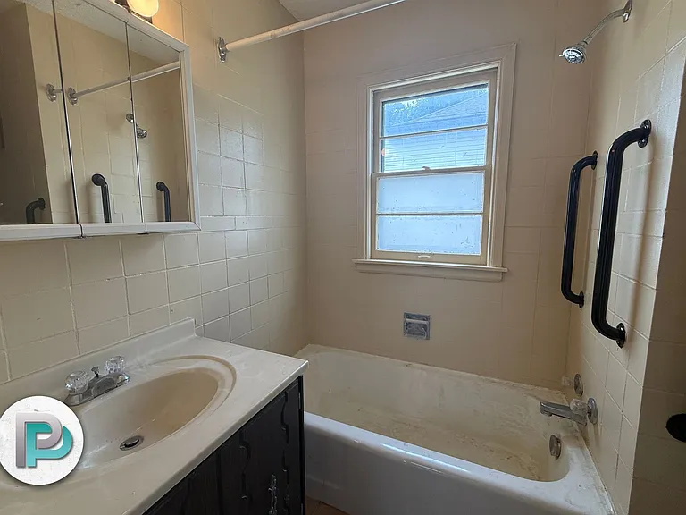 10 26th St SW — Photo 5