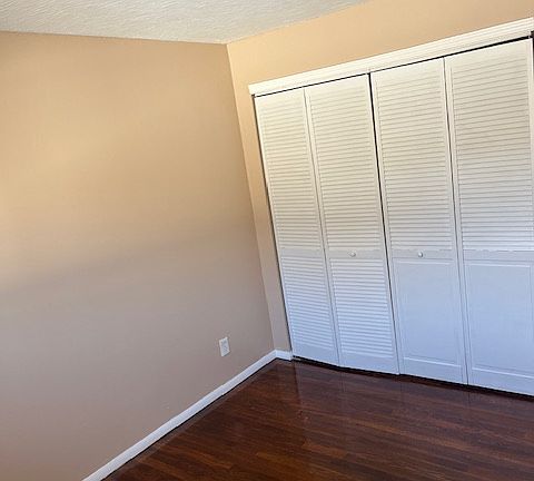 3rd image of 5556 Shoreline Ct