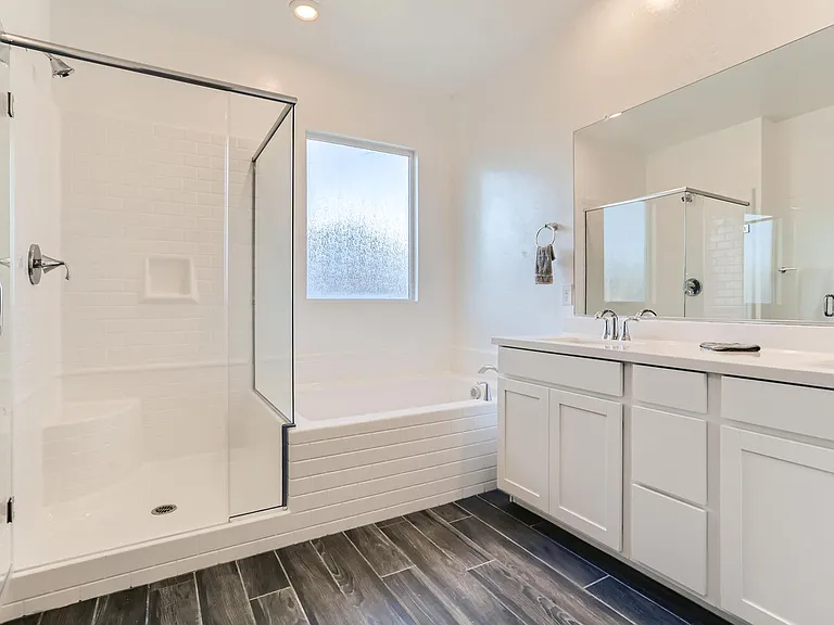 4208 Bayley Skye Ave — Photo 17
