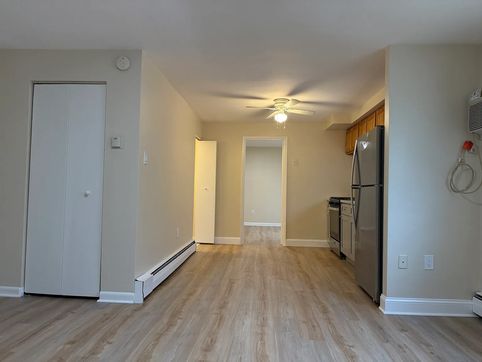 1 bed, 650 sqft, $1,350 — Photo 2