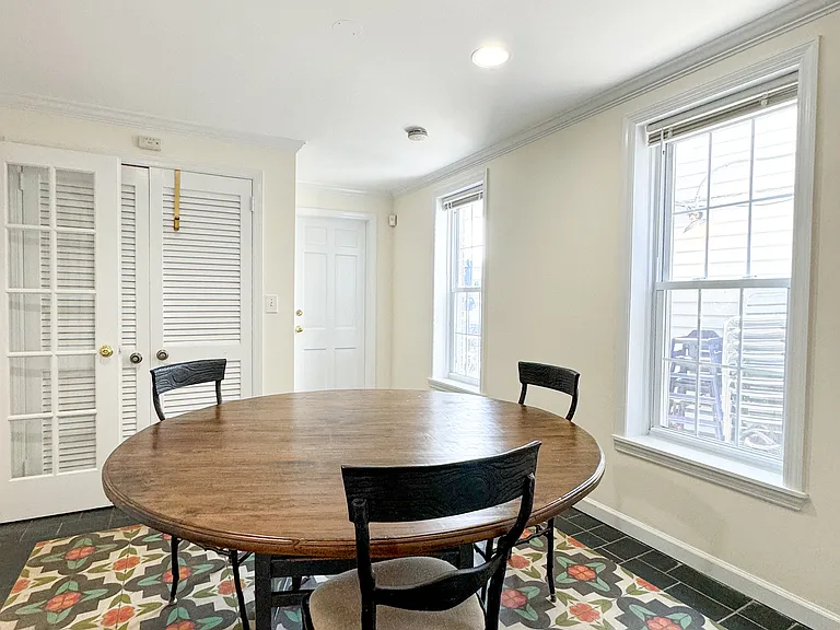 104 Rowayton Ave #1 — Photo 6