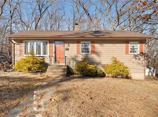 103 Pembroke Ln, Coventry, RI 02816