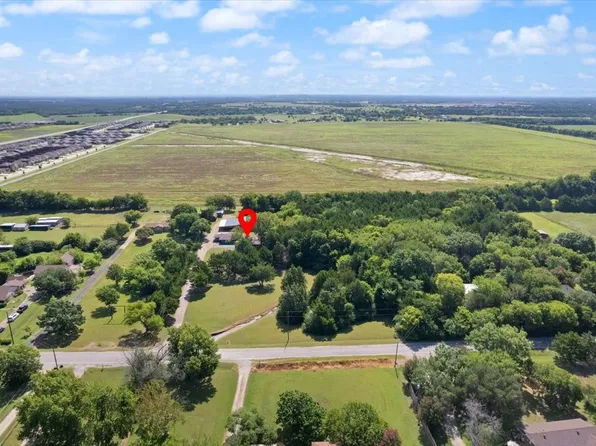 2830 Green Acre Ln, Lancaster, TX 75146