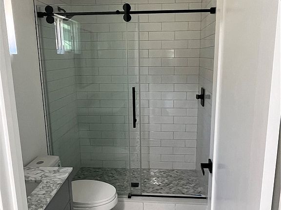 5th image of 4062 Randolph St #D