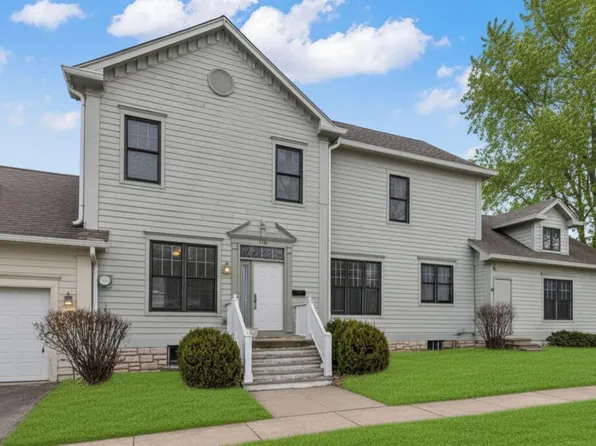 120 W Porter Ave, Naperville, IL 60540