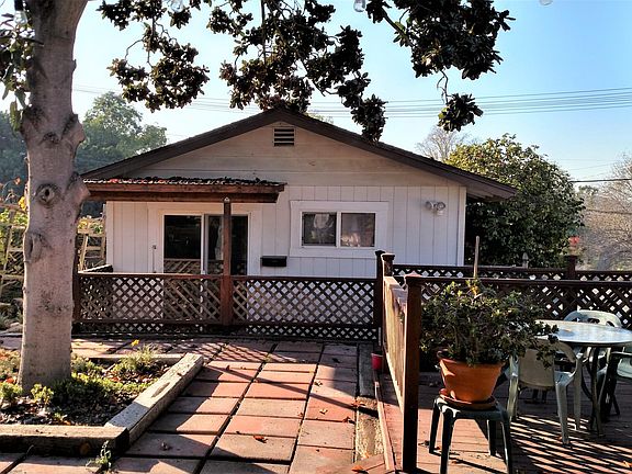 2nd image of 3009 Oleander Ave Unit A