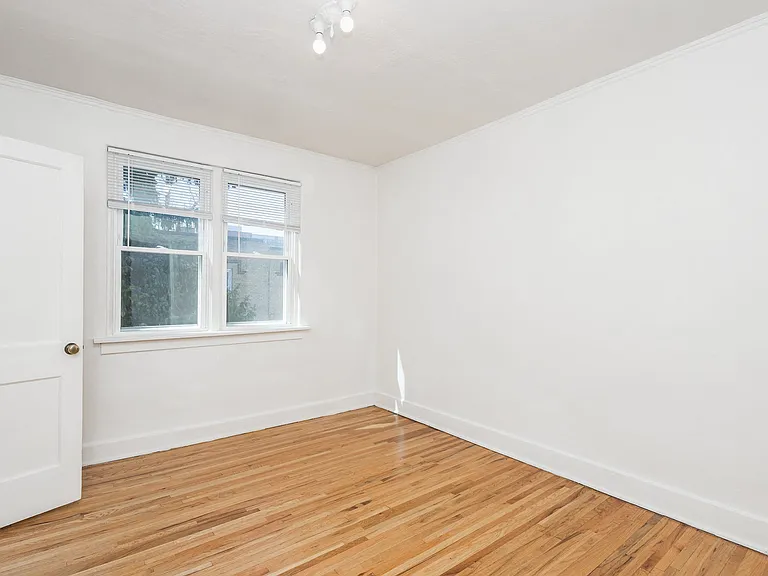815 E 18th Ave — Photo 7