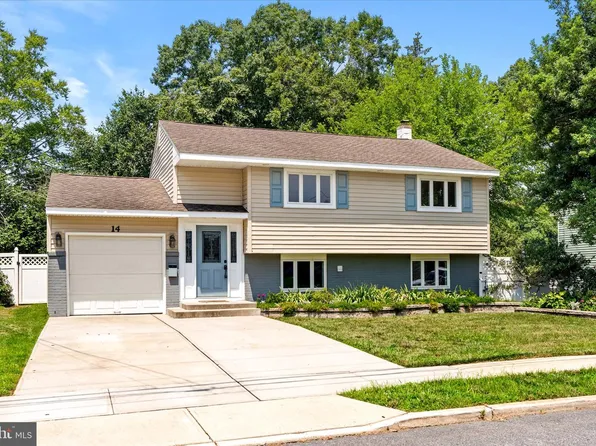 14 Ovington Dr, Hamilton, NJ 08620