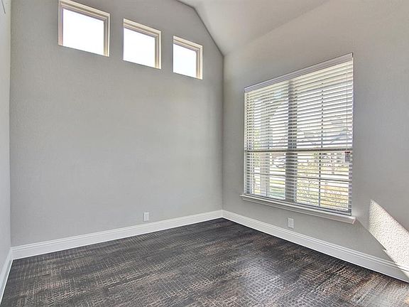 3rd image of 4304 Cherry Ln