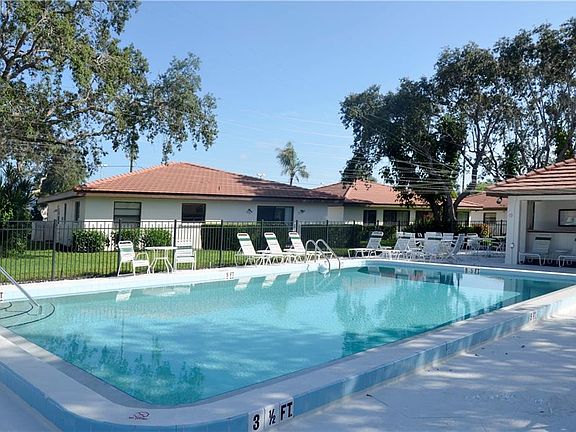 5th image of 6101 Vivienda Dr