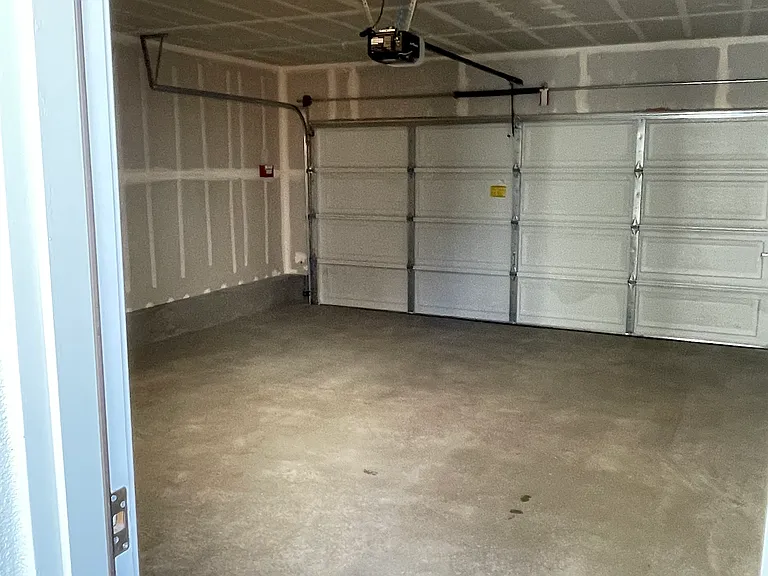 129 Sophia Ct — Photo 30