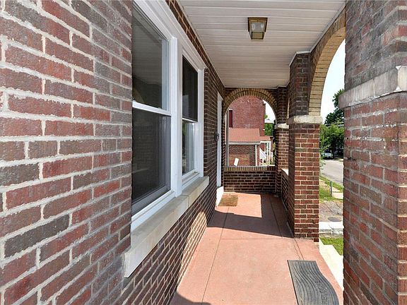3rd image of 3841 Iowa Ave