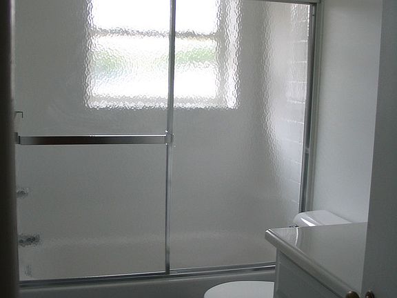 4th image of 1268 N High St APT 1