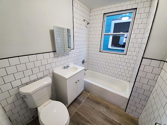 5th image of 182 N 17th St #2Q