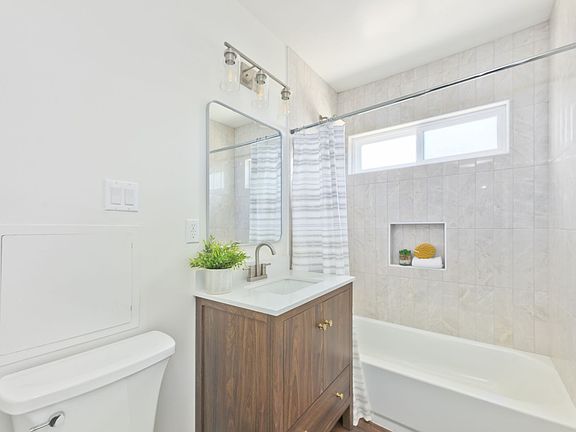 5th image of 16720 & 16724 Yukon Ave #1