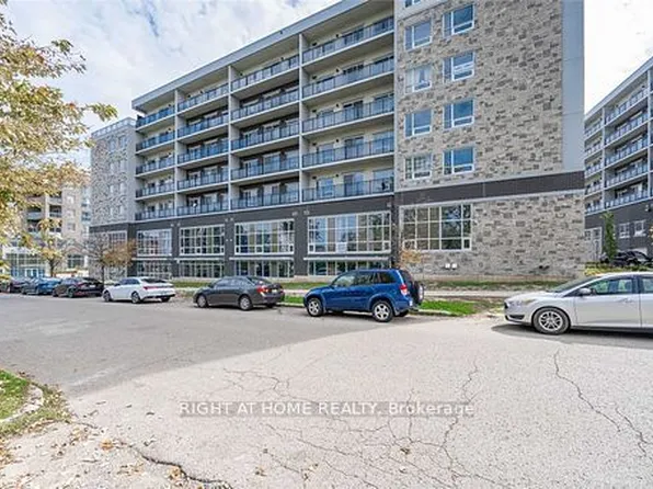 275B Larch St #107, Waterloo, ON N2L 3R2