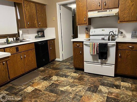 2nd image of 401 McPherson St