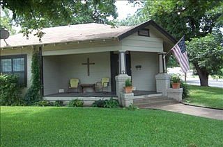 2nd image of 2801 1st St