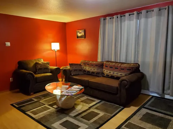 20143 Laughlin St APT 1, Chugiak, AK 99567