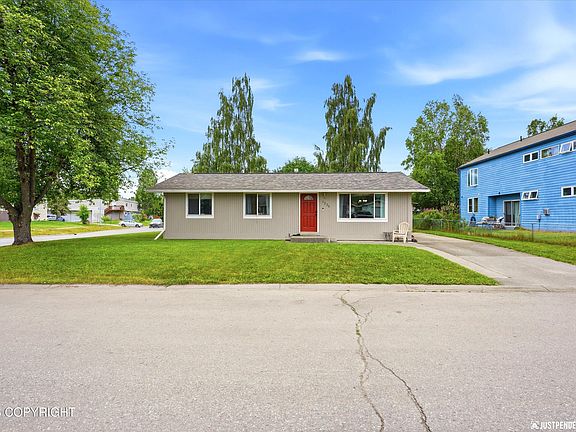 2nd image of 1736 Sanya Cir