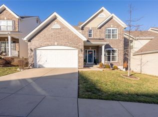 1032 Meramec Grove Dr, Ballwin, MO 63021