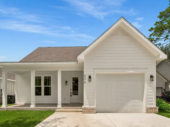 236 N Marsh Lndg, Freeport, FL 32439