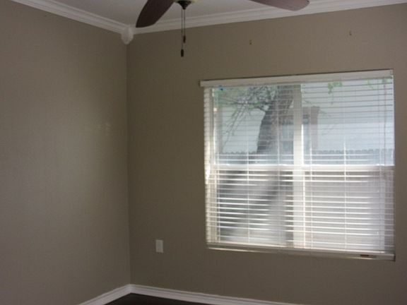 4th image of 909 Vine St