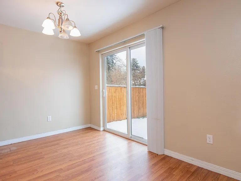516 S Arthur St — Photo 7