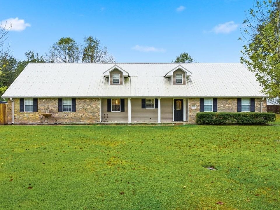 1st image of 1304 Theriot Rd