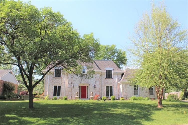1st image of 912 Canterbury Dr