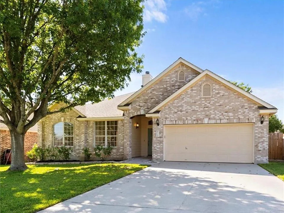 704 Thrush Dr