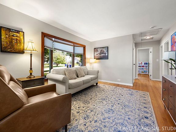 3rd image of 363 Marion Ave