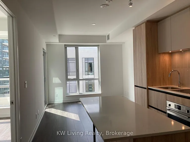 8 Beverley Glen Blvd #611 — Photo 32