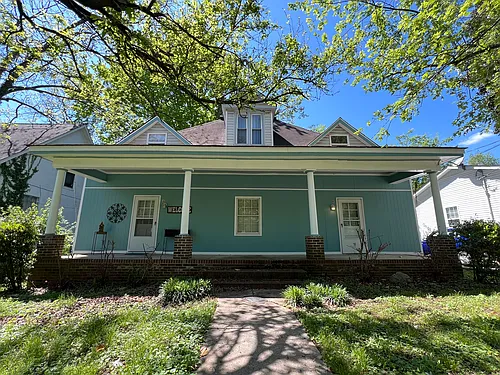 721 N Maple St #B Photo 1