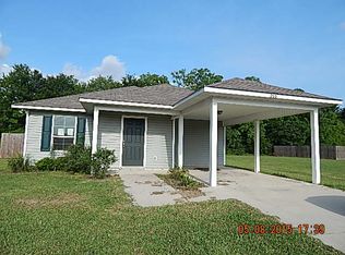 203 Oak Springs Ln, Carencro, LA 70520
