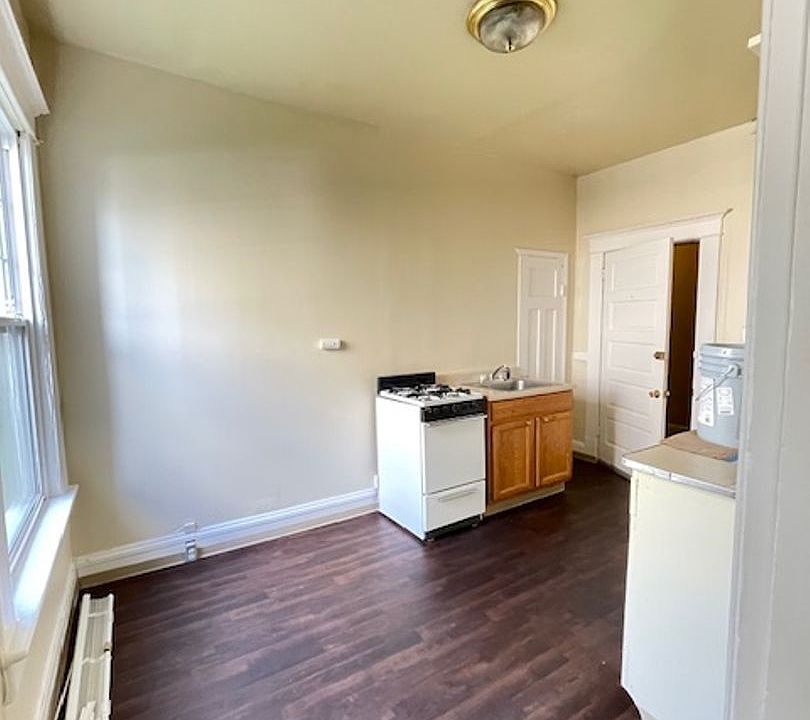 AP Abbey Park Apartments 1917 Eastlake Ave E Seattle WA Zillow