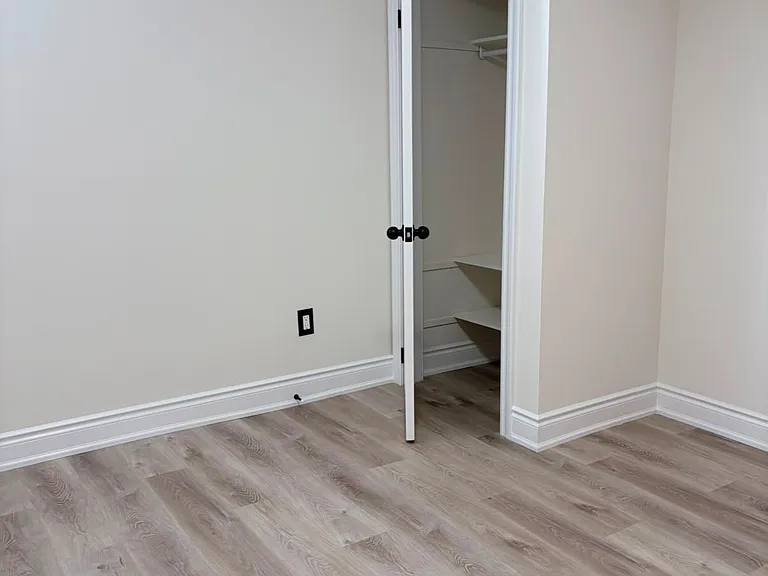158 Wainscot Ave #BASEMENT — Photo 18