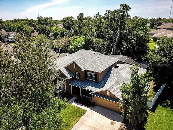 3rd image of 548 Lake Cove Pointe Cir
