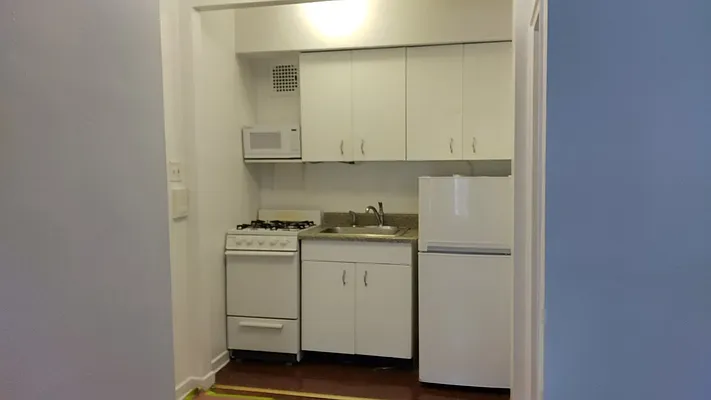 Rented by Choy Lin Yau, LREB | media 12