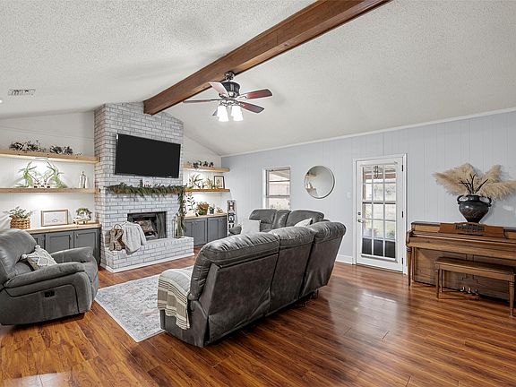 5th image of 107 Woody Ray Dr