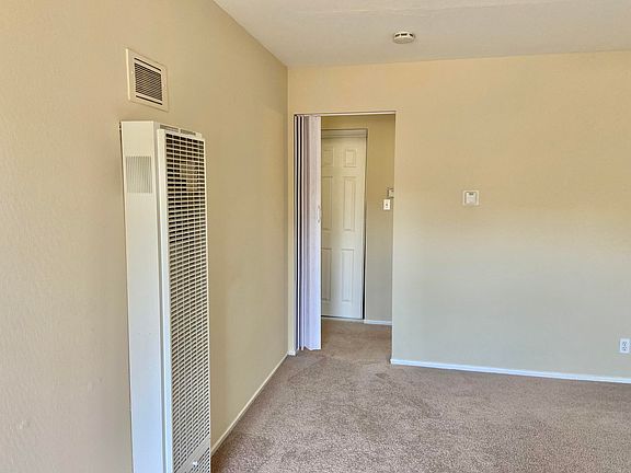 4th image of 22 Coleman Pl #6
