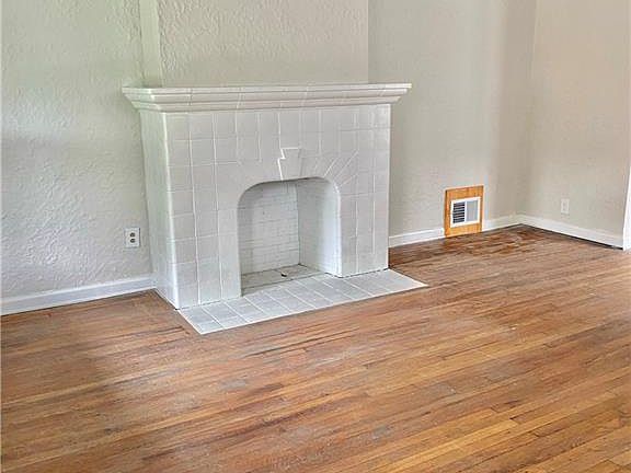 2nd image of 144 Cambridge Ave #146