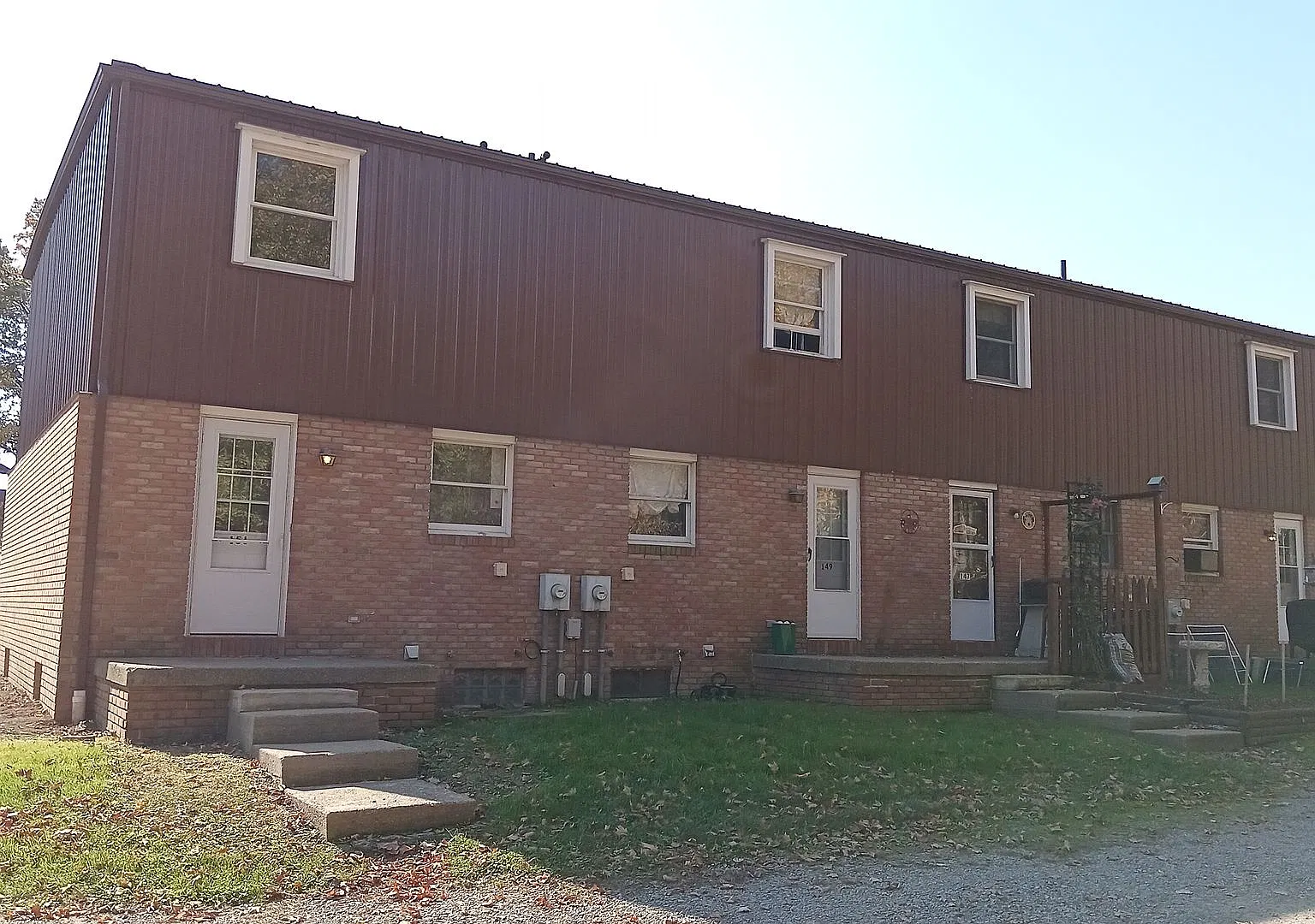 SJR Apartments, LLC 145-151 Elm St NE — Photo 2