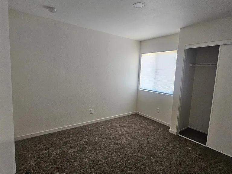 2951 Wimbledon Dr — Photo 4