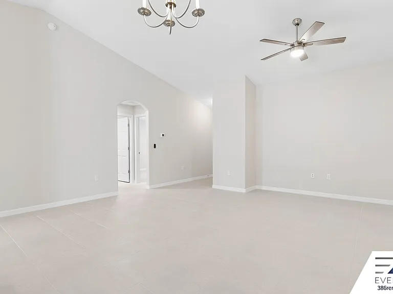 24 Untermeyer Pl #B — Photo 7