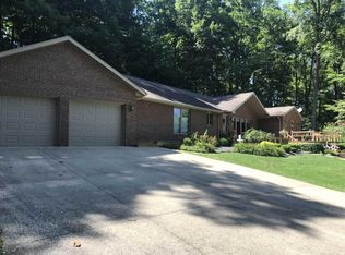5443 N Deerwood Lake Rd, Jasper, IN 47546