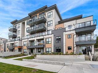 4030 Shelbourne St #205, Saanich, BC